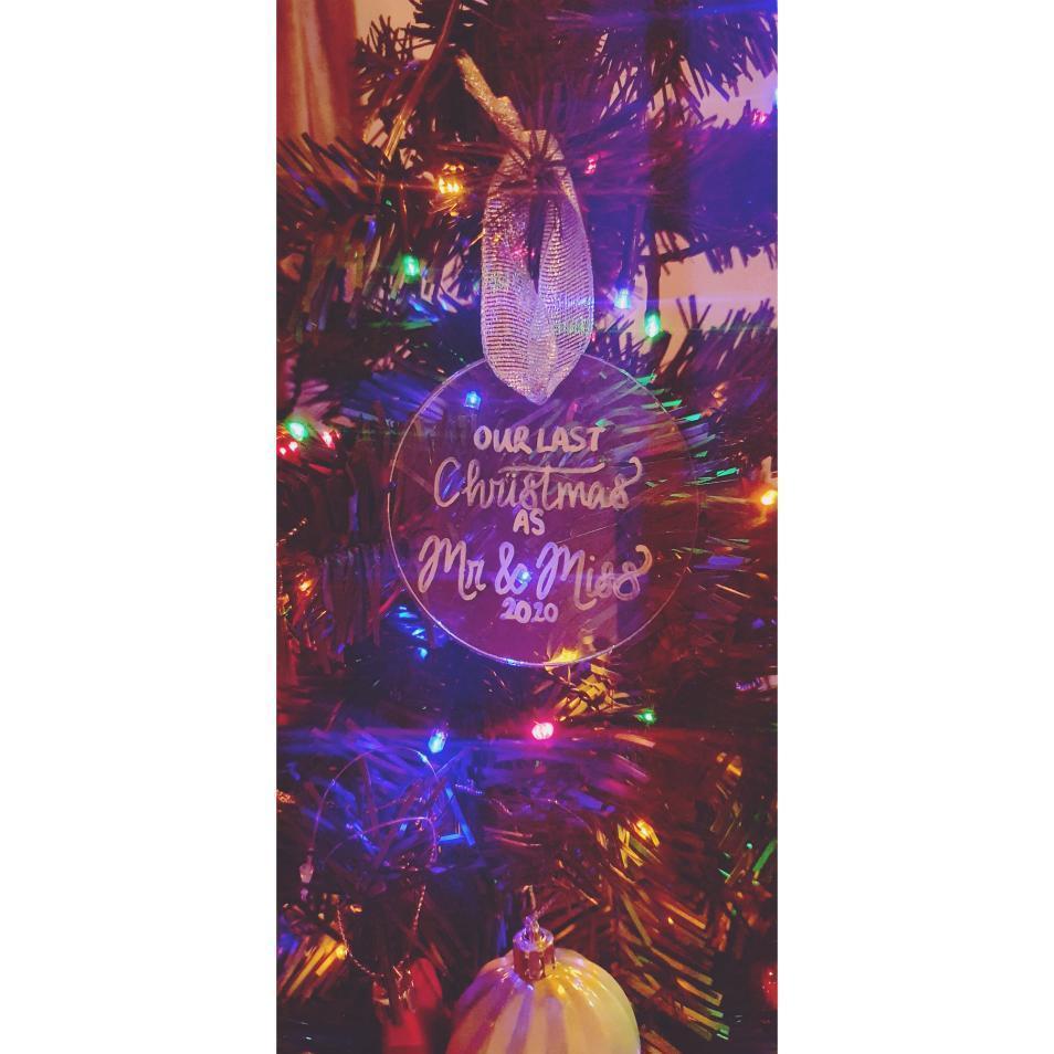 Acrylic bauble
