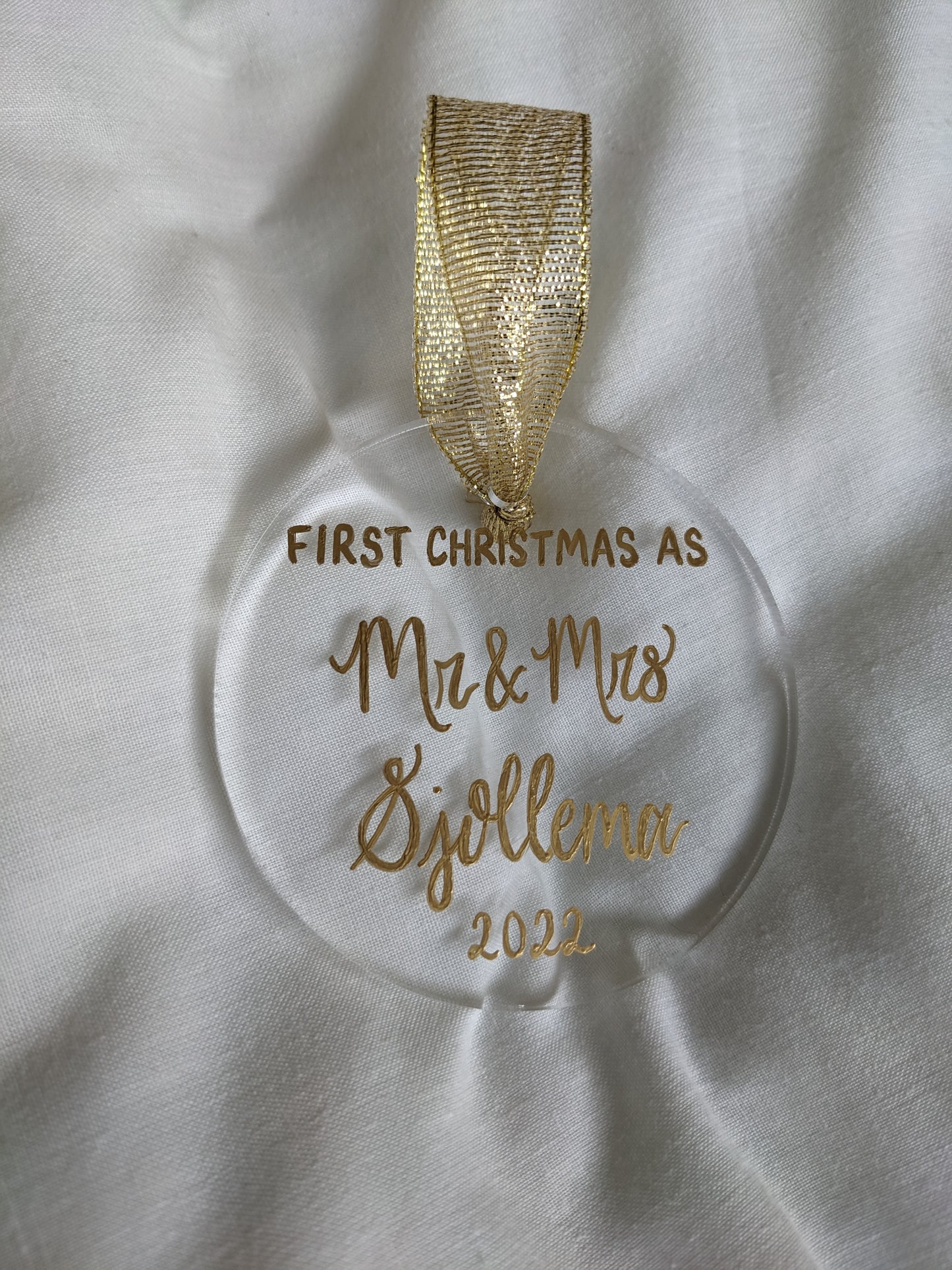 Acrylic bauble