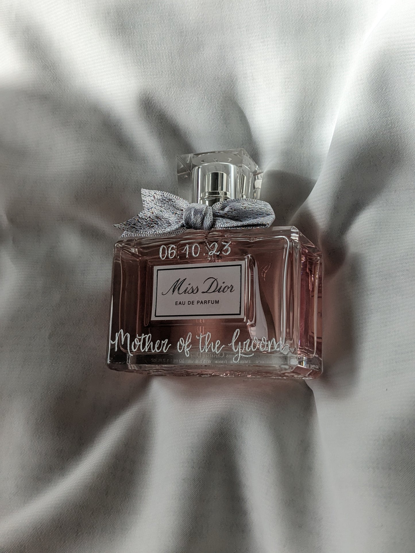 Perfume engraving