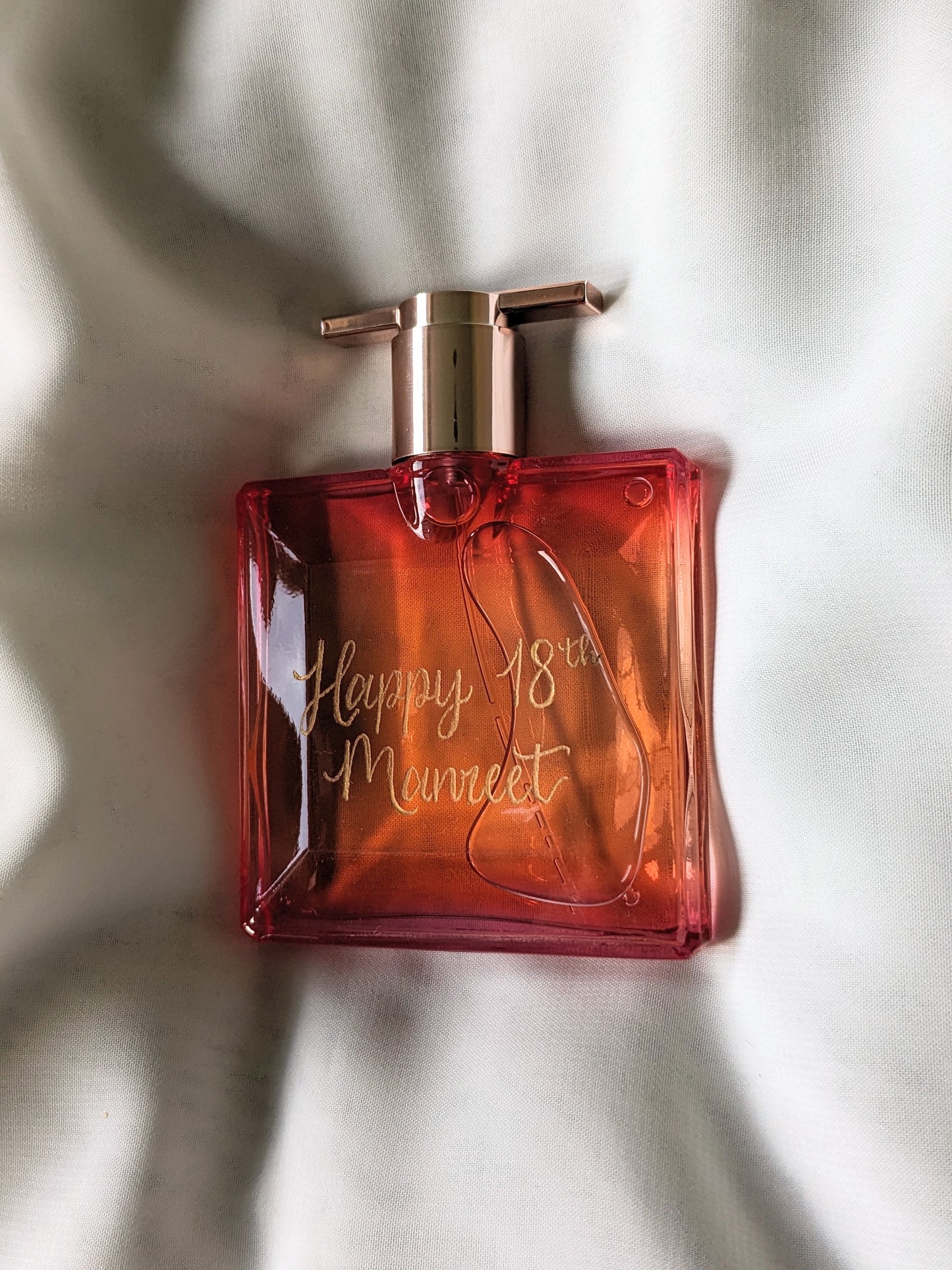 Perfume engraving