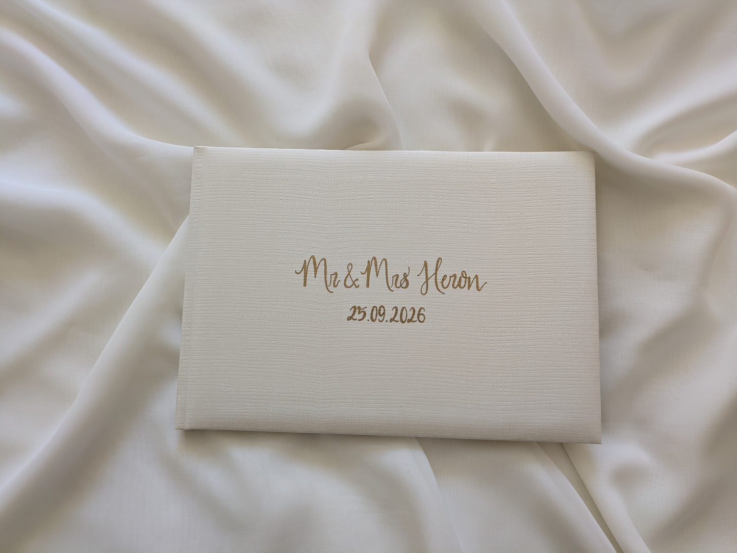 Offer - white guestbook
